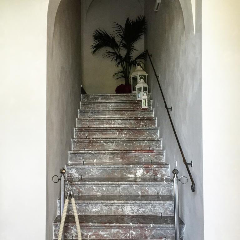 Mon Repos Hotel